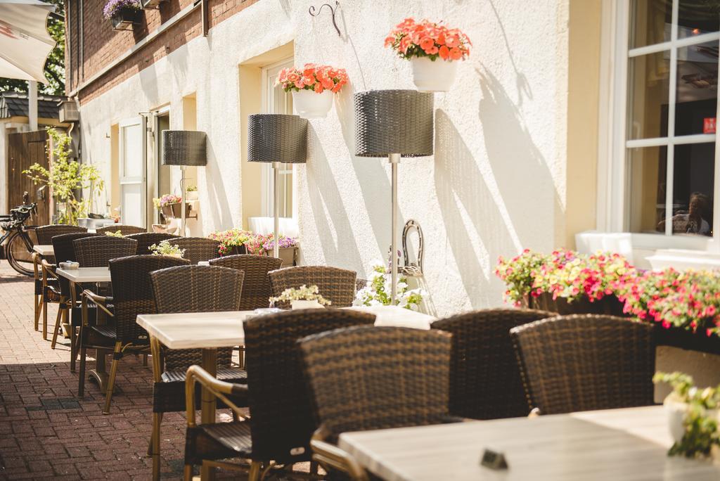 Hotel&Restaurant Zum Vater Rhein Monheim am Rhein Exterior foto