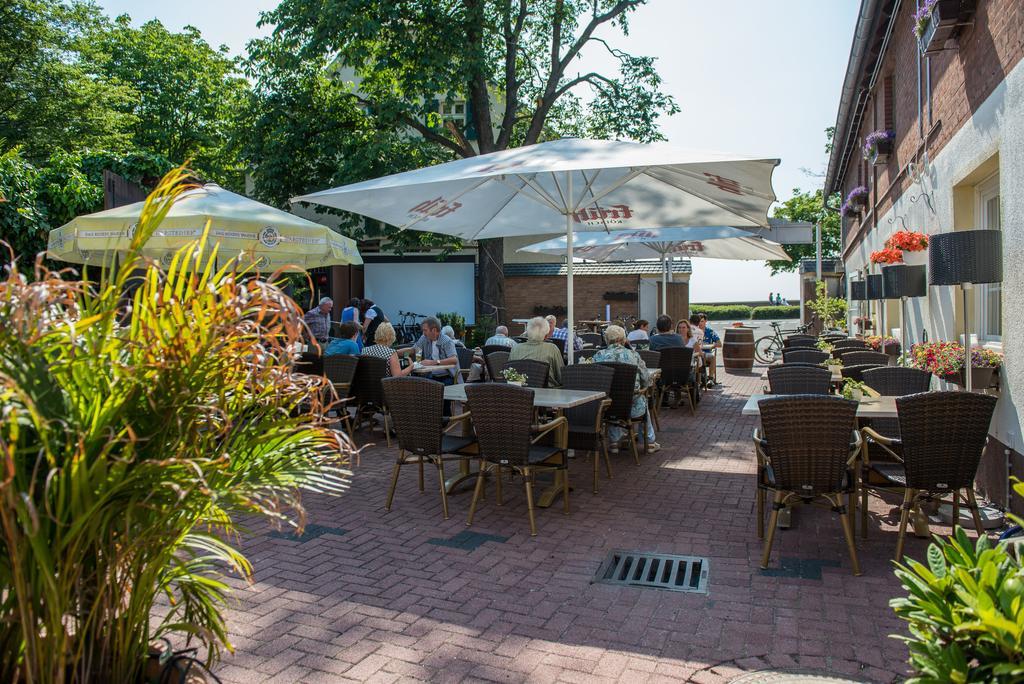 Hotel&Restaurant Zum Vater Rhein Monheim am Rhein Exterior foto