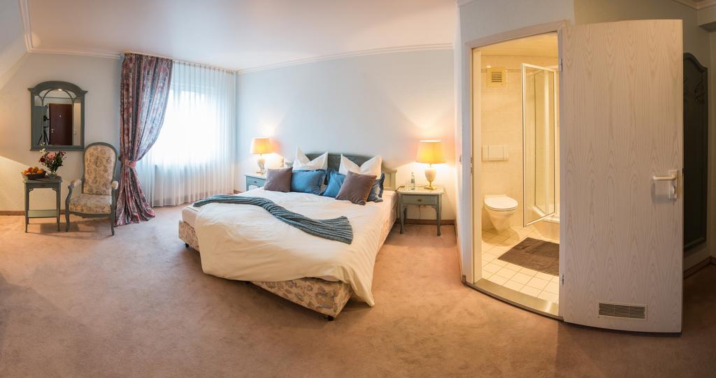 Hotel&Restaurant Zum Vater Rhein Monheim am Rhein Zimmer foto